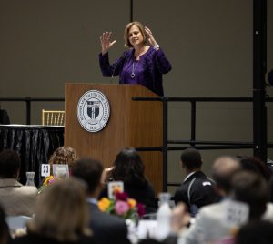 Linda Pitzi Jojo ’87, ’92G, Executive Vice President, Technology, and Chief Digital Officer, United Airlines, Incorporated, and a member of the Rensselaer Board of Trustees, addressed the students and their families at the dinner.